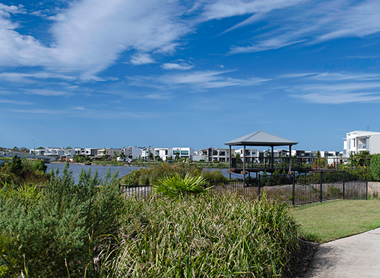 44 Discovery_0000s_0004_D85_0092